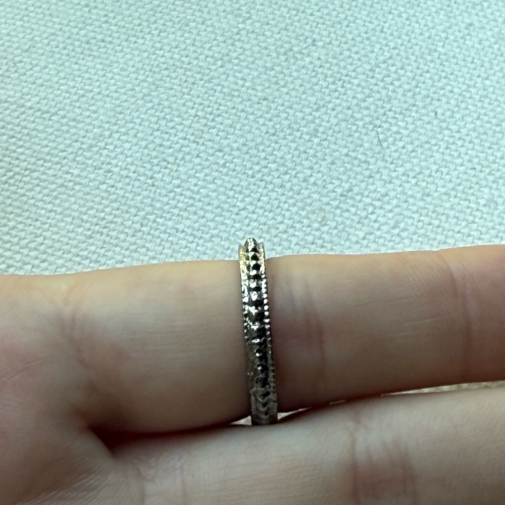 Elegant Silver Textured Women's Ring